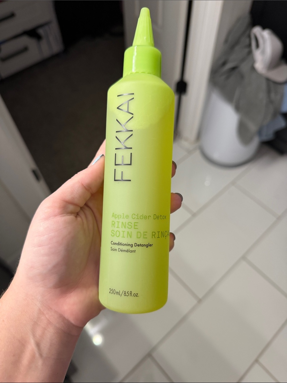 Fekkai Apple Cider Detox Conditioning Rinse — Lime Green